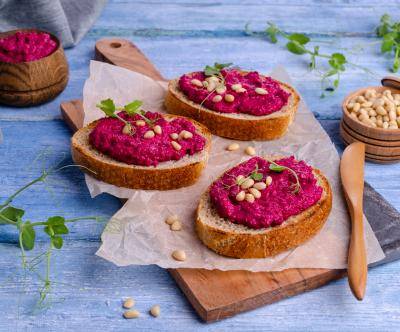 Rote-Rueben-Topfen-Auftrich